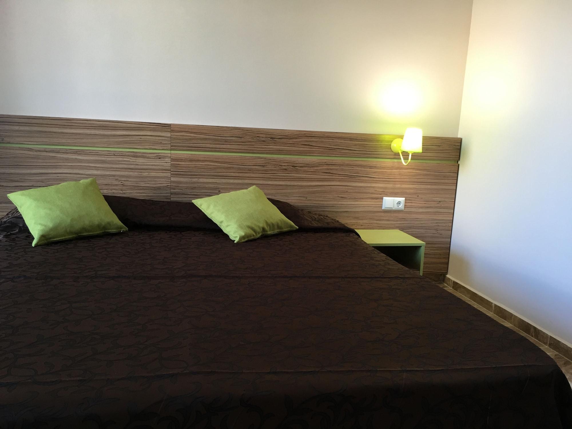Beach Aparthotel Salt Lake Pomorie Ngoại thất bức ảnh