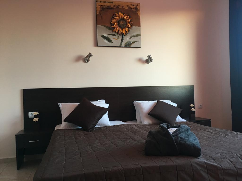 Beach Aparthotel Salt Lake Pomorie Ngoại thất bức ảnh